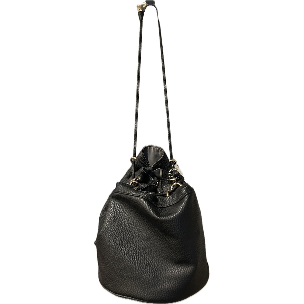 JustFab Black Pebbled Faux Leather Convertible Bucket Bag Backpack / Purse.